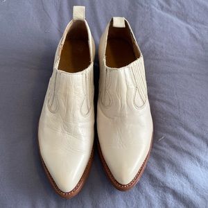 Frye off-white bootie. Size 9
